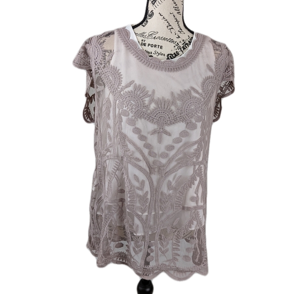 Sioni Tops - Sioni Capri Women's Size Large Mauve Purple Embroidered Boho Short Sleeve Top